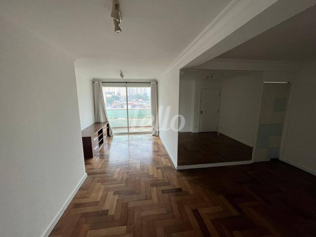 SALA de Apartamento à venda, Padrão com 76 m², 2 quartos e 2 vagas em Mirandopolis - São Paulo