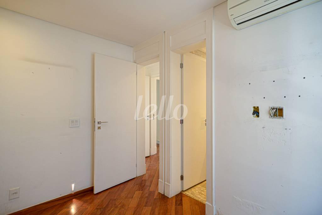 SUITE 1 de Apartamento à venda, cobertura - Padrão com 250 m², 4 quartos e 4 vagas em Paraíso - São Paulo