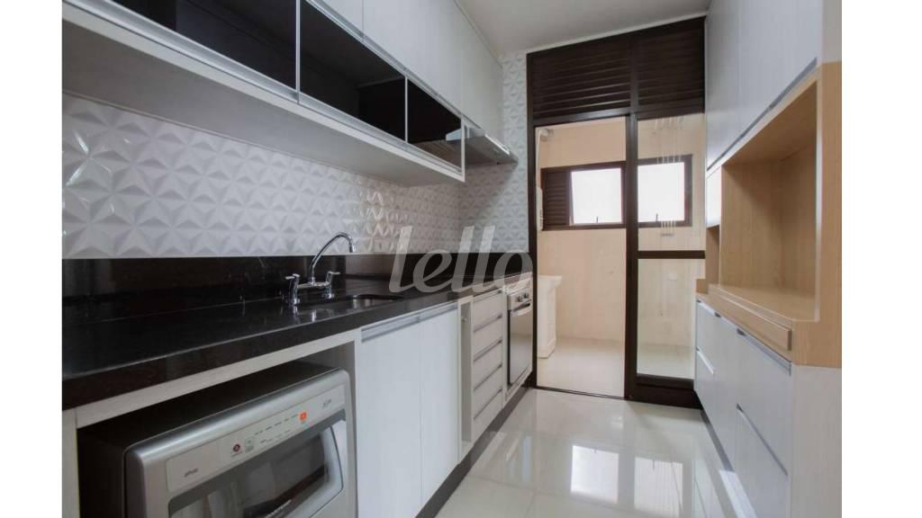 COZINHA de Apartamento à venda, Padrão com 102 m², 3 quartos e 2 vagas em Vila Nova Conceição - São Paulo