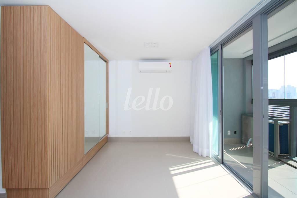 DORMITÓRIO de Apartamento à venda, Studio com 40 m², 1 quarto e 1 vaga em Pinheiros - São Paulo