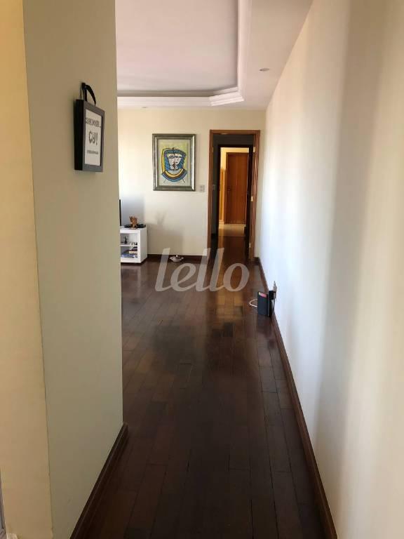 CORREDOR de Apartamento à venda, Padrão com 94 m², 2 quartos e 2 vagas em Vila Gilda - Santo André