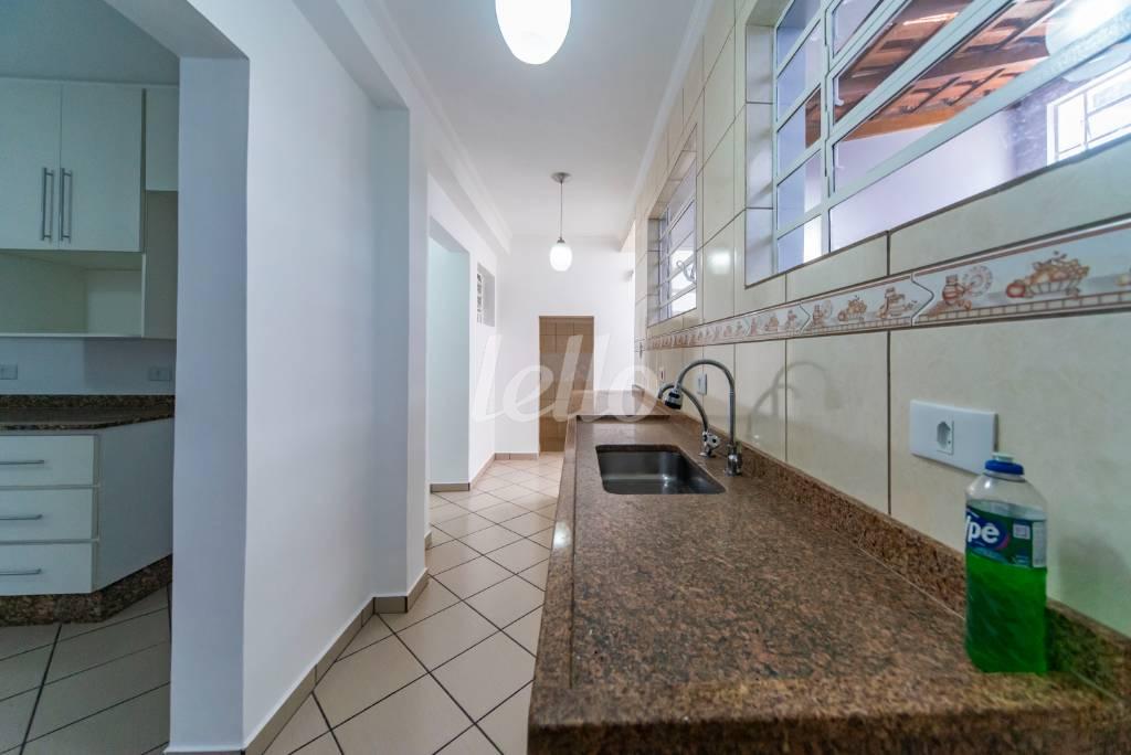 COZINHA de Casa à venda, sobrado com 227 m², 4 quartos e 3 vagas em Vila Amabile Pezzolo - Santo André