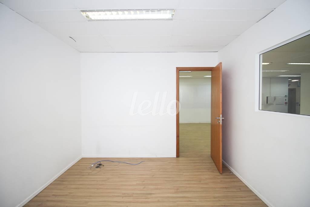 SALA 1 de Sala / Conjunto para alugar, Padrão com 140 m², e 3 vagas em Cidade Monções - São Paulo