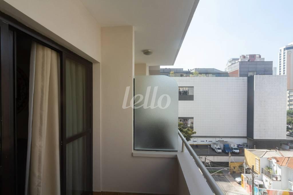 SACADA de Apartamento para alugar, Padrão com 40 m², 1 quarto e 1 vaga em Jardim Paulista - São Paulo