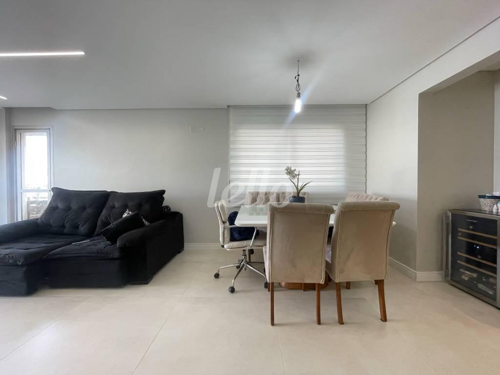 SALA DOIS AMBIENTES de Apartamento à venda, Padrão com 120 m², 3 quartos e 2 vagas em Santana - São Paulo