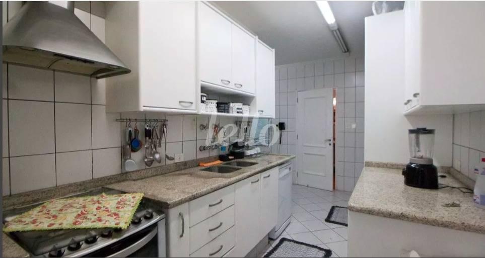 COZINHA de Apartamento à venda, Padrão com 188 m², 3 quartos e 1 vaga em Higienópolis - São Paulo