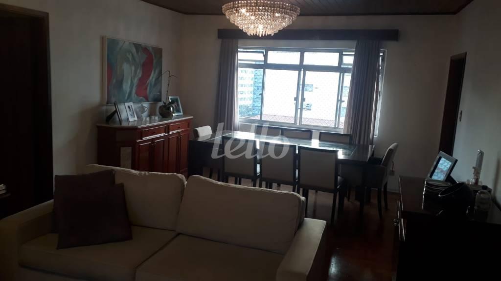 SALA de Apartamento à venda, Padrão com 145 m², 3 quartos e 1 vaga em Higienópolis - São Paulo