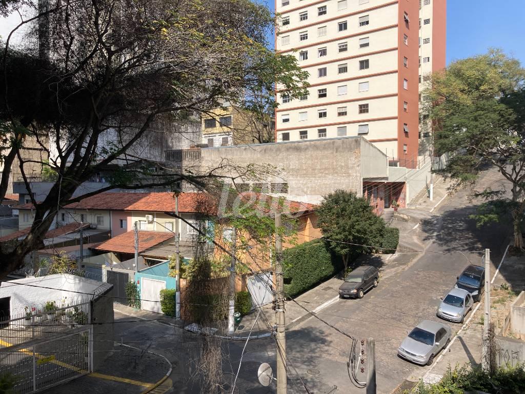 VISTA DA SALA de Apartamento à venda, Padrão com 90 m², 3 quartos e 1 vaga em Perdizes - São Paulo