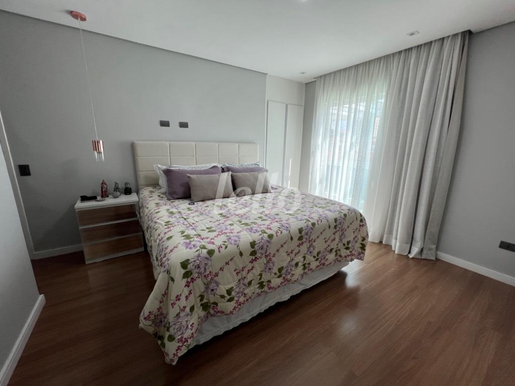SUÍTE MASTER de Casa à venda, sobrado com 438 m², 3 quartos e 5 vagas em Mooca - São Paulo