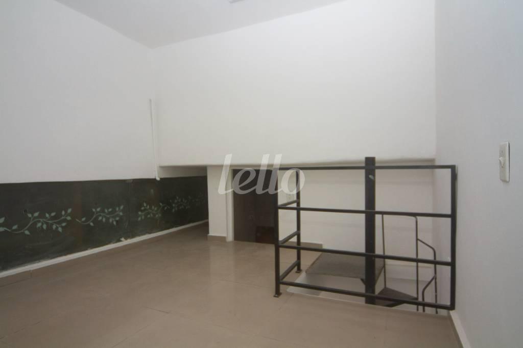 MESANINO de Loja para alugar, Padrão com 44 m², e em Consolação - São Paulo