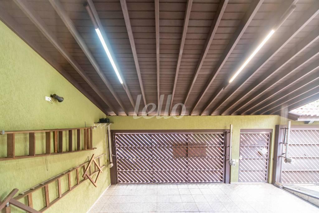 VISTA SALA DOIS AMBIENTES de Casa à venda, sobrado com 285 m², 4 quartos e 3 vagas em Parque Central - Santo André