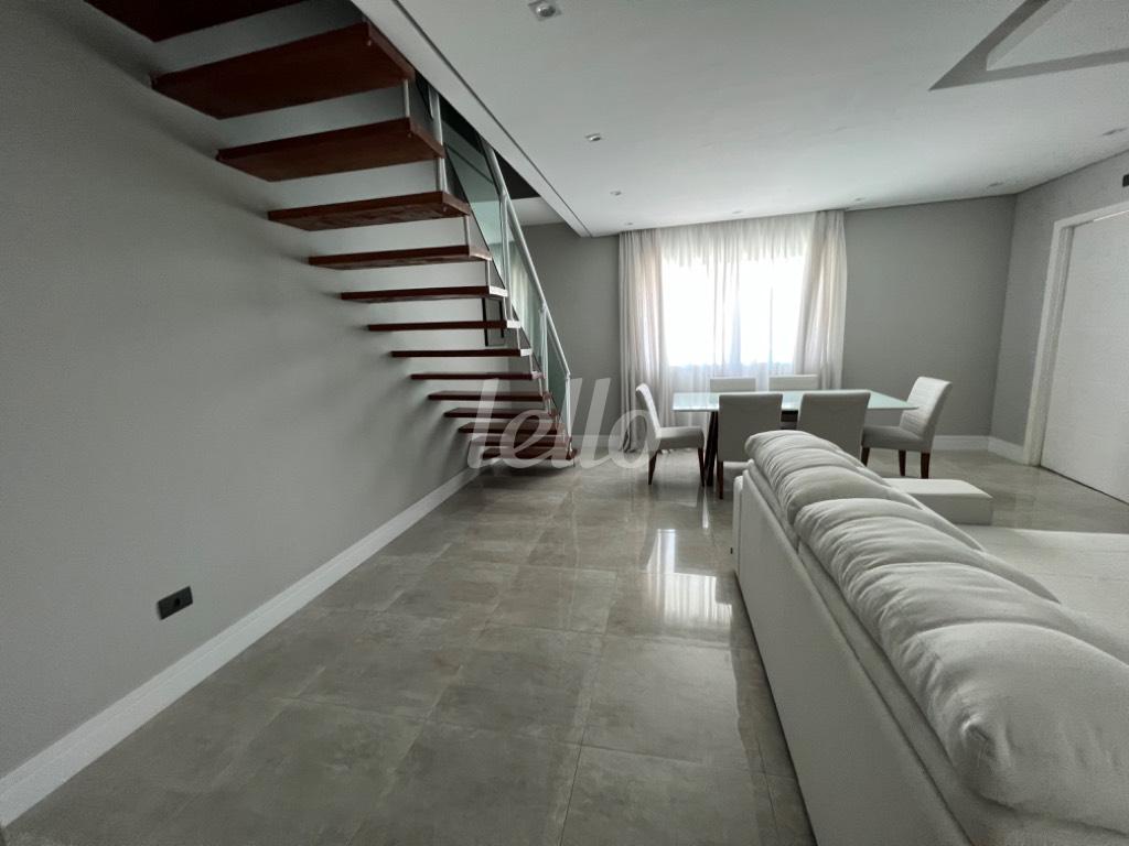 SALA de Casa à venda, sobrado com 438 m², 3 quartos e 5 vagas em Mooca - São Paulo