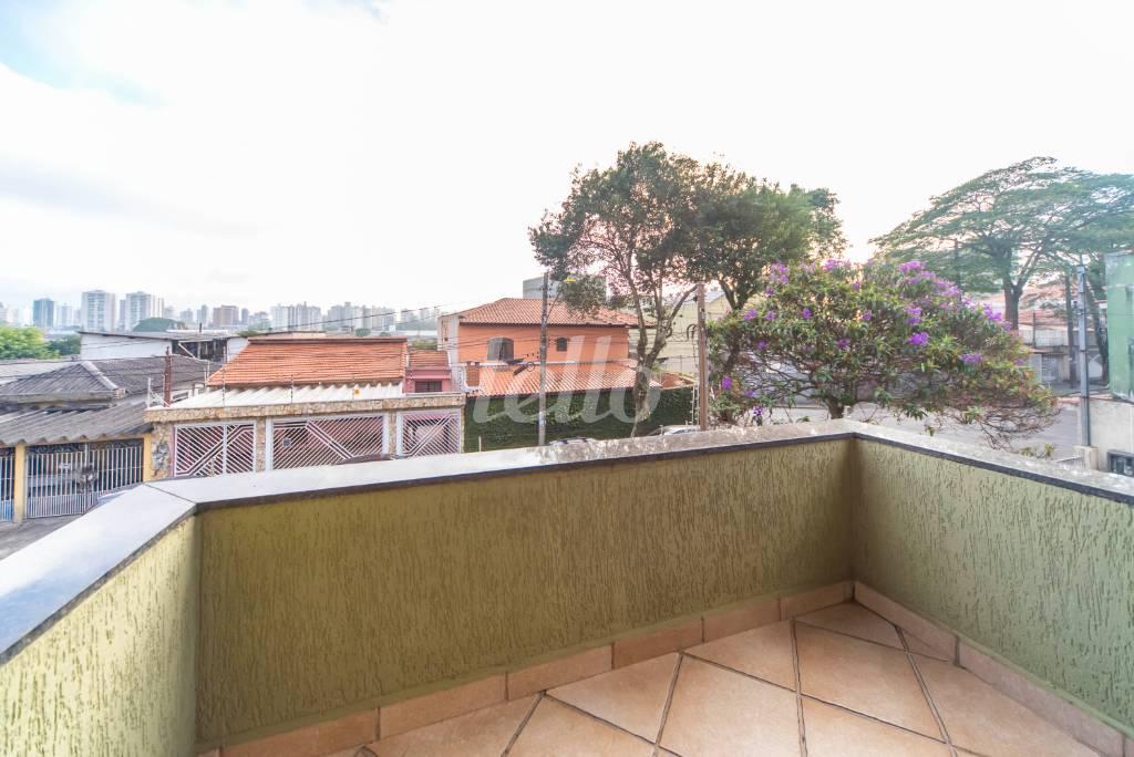 VARANDA DO DORMITÓRIO 2 de Casa à venda, sobrado com 285 m², 4 quartos e 3 vagas em Parque Central - Santo André