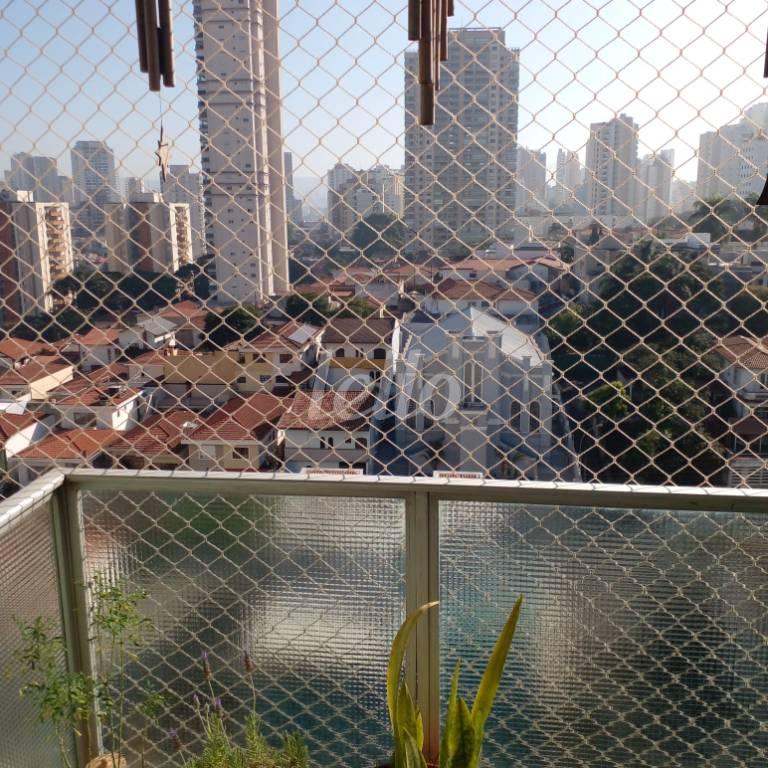 VARANDA DA SALA de Apartamento à venda, Padrão com 57 m², 2 quartos e 1 vaga em Santana - São Paulo