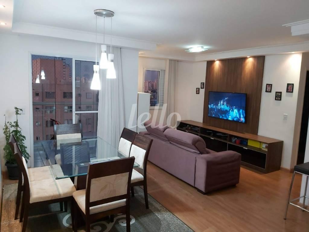 SALA de Apartamento à venda, Padrão com 64 m², 2 quartos e 1 vaga em Brás - São Paulo