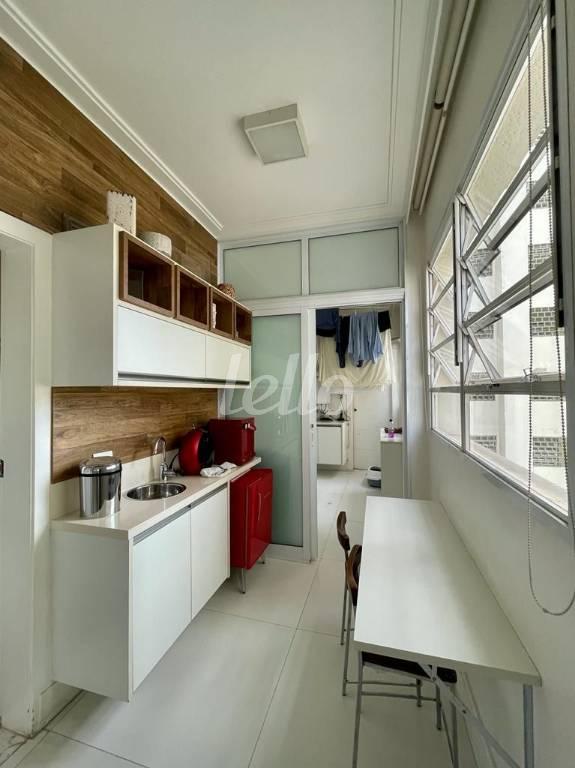 ÁREA DE SERVIÇO de Apartamento à venda, Padrão com 270 m², 3 quartos e 2 vagas em Higienópolis - São Paulo