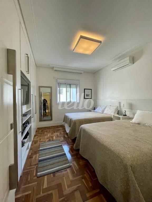DORMITÓRIO de Apartamento à venda, Padrão com 270 m², 3 quartos e 2 vagas em Higienópolis - São Paulo