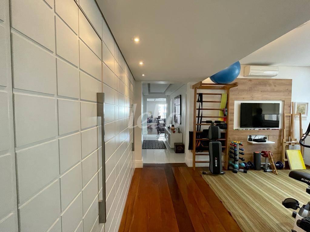 ACADEMIA de Apartamento à venda, Padrão com 270 m², 3 quartos e 2 vagas em Higienópolis - São Paulo