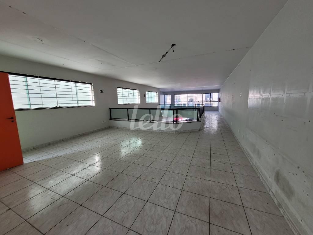 MEZANINO de Prédio Comercial para alugar, Monousuário com 500 m², e em Vila Gomes Cardim - São Paulo