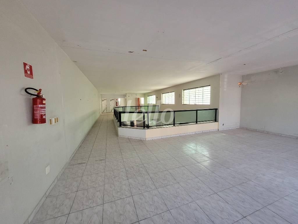 MEZANINO de Prédio Comercial para alugar, Monousuário com 500 m², e em Vila Gomes Cardim - São Paulo