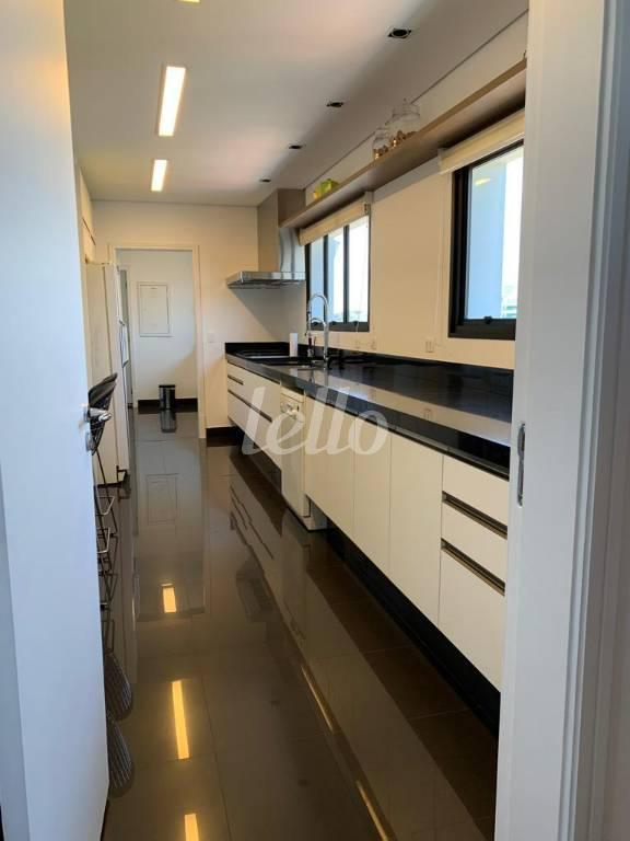 COZINHA de Apartamento à venda, cobertura - Padrão com 364 m², 4 quartos e 5 vagas em Indianópolis - São Paulo