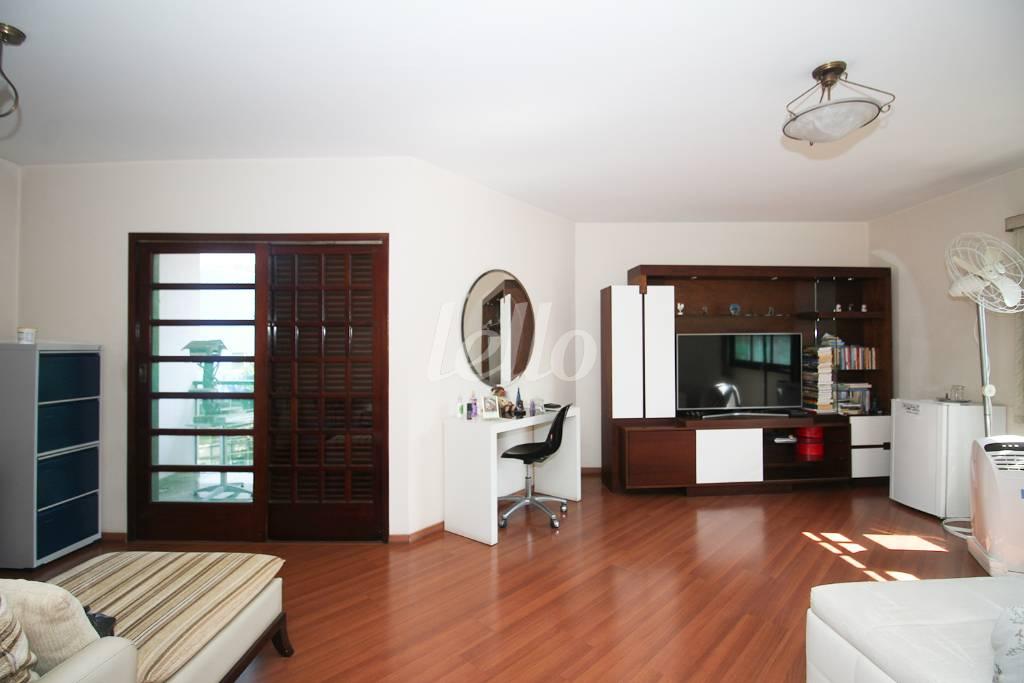 SUÍTE 2 de Casa à venda, sobrado com 420 m², 5 quartos e 10 vagas em Bosque da Saúde - São Paulo