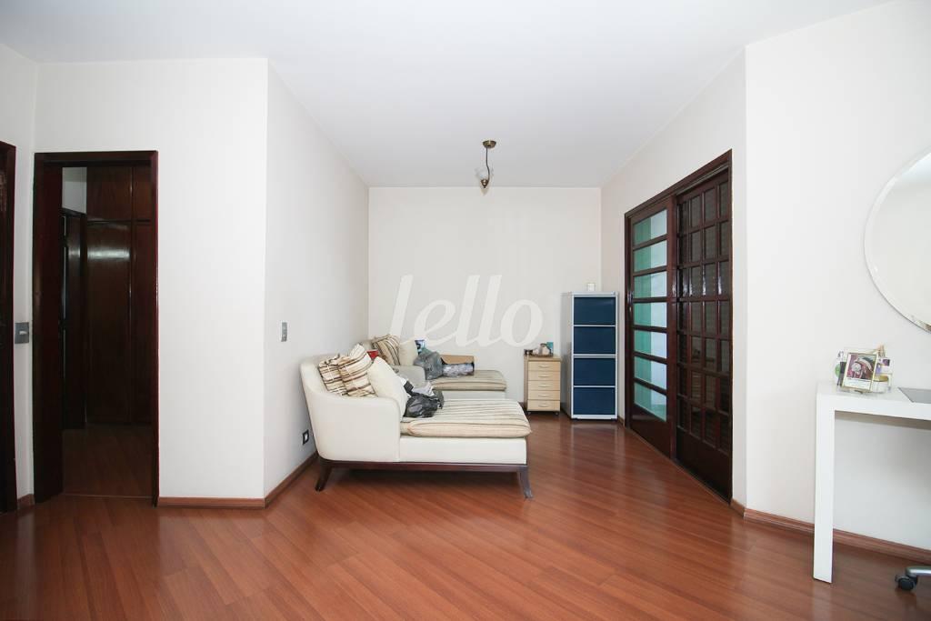 SUÍTE 2 de Casa à venda, sobrado com 420 m², 5 quartos e 10 vagas em Bosque da Saúde - São Paulo
