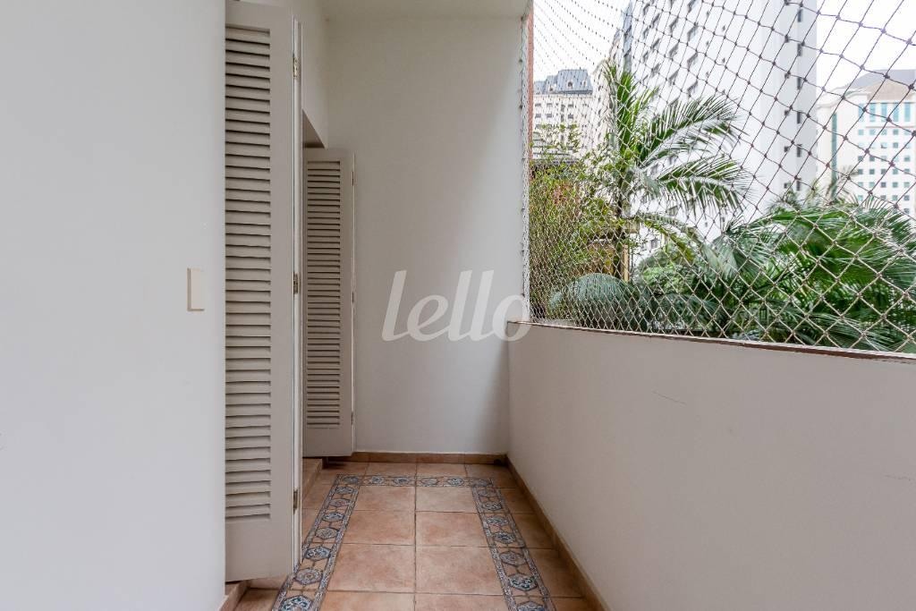 ÁREA DE SERVIÇO de Apartamento à venda, Padrão com 347 m², 2 quartos e 2 vagas em Jardim Paulista - São Paulo