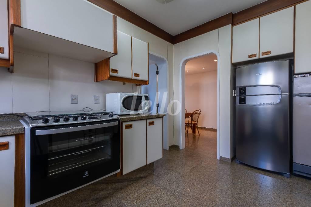 COZINHA de Apartamento à venda, Padrão com 395 m², 5 quartos e 5 vagas em Higienópolis - São Paulo