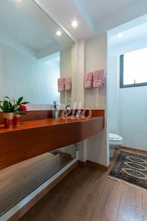 LAVABO de Apartamento à venda, Padrão com 395 m², 5 quartos e 5 vagas em Higienópolis - São Paulo