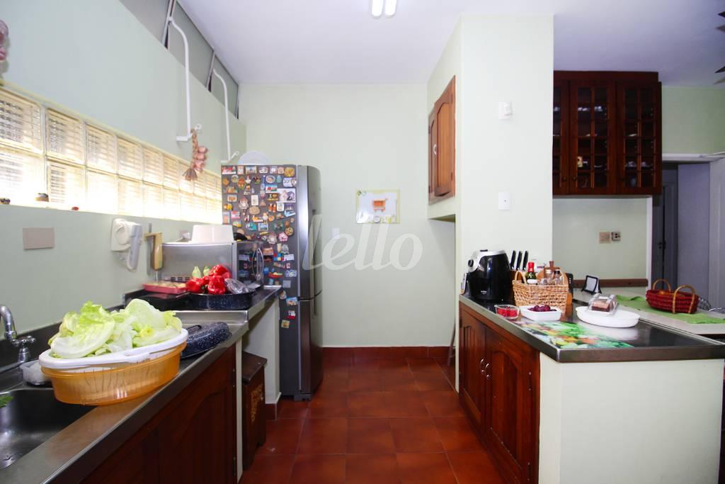 SALA DE ALMOÇO de Casa para alugar, sobrado com 420 m², 3 quartos e 7 vagas em Cidade Jardim - São Paulo