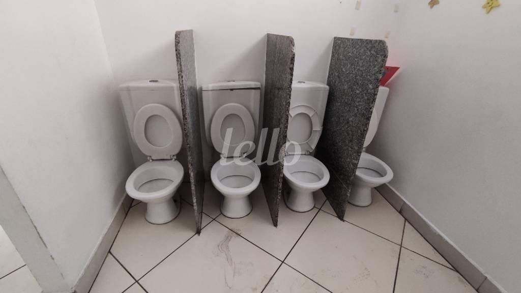 WC de Loja para alugar, Padrão com 60 m², e em Santana - São Paulo