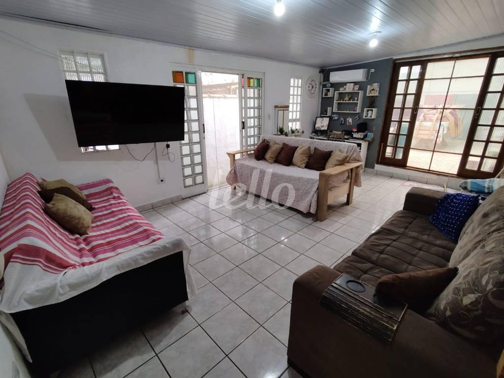 SALA DOIS AMBIENTES de Casa à venda, sobrado com 250 m², 3 quartos e 2 vagas em Vila Mazzei - São Paulo