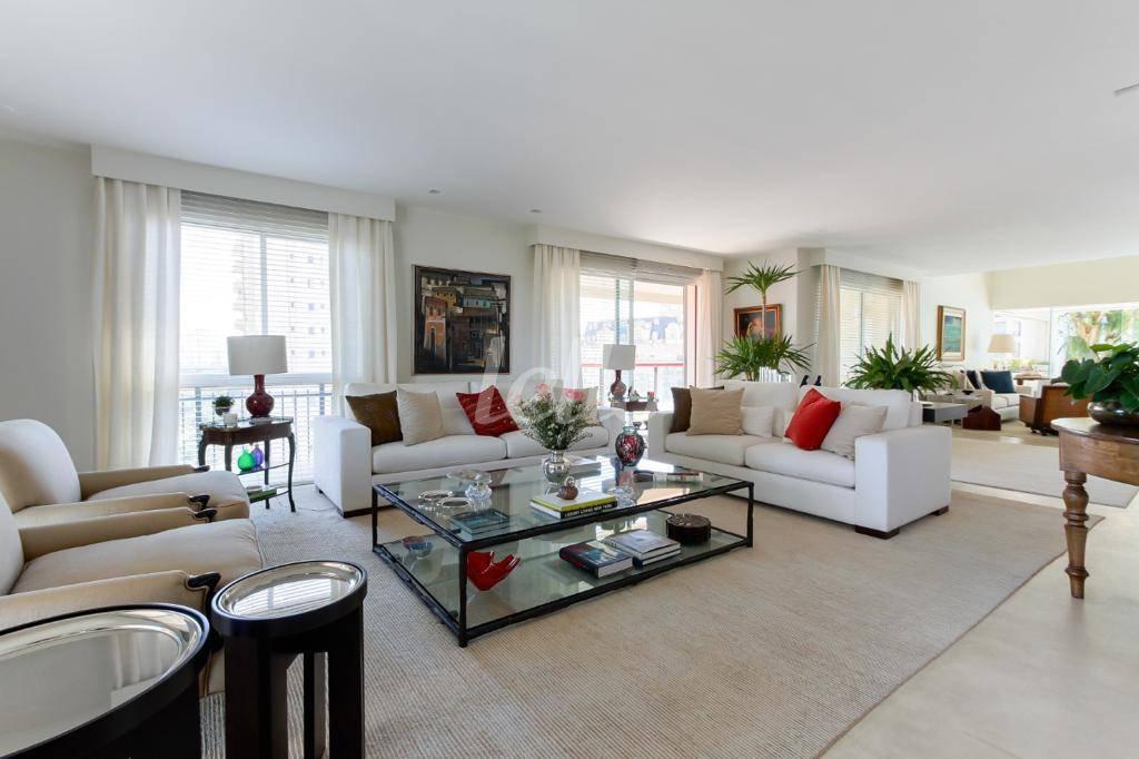 SALA de Apartamento à venda, Triplex com 672 m², 4 quartos e 6 vagas em Jardins - São Paulo