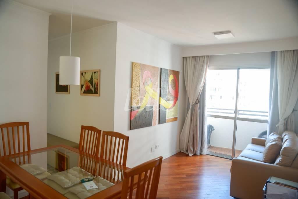 SALA de Apartamento à venda, Padrão com 54 m², 2 quartos e 1 vaga em Chácara Santo Antônio - São Paulo