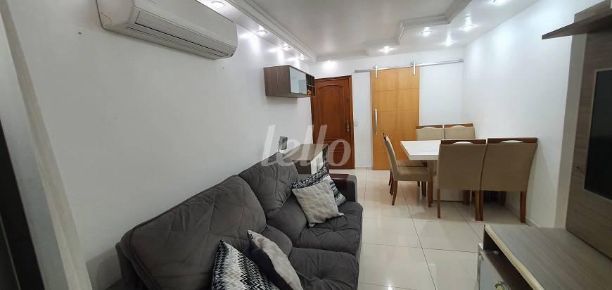 SALA de Apartamento à venda, Padrão com 57 m², 2 quartos e 1 vaga em Vila Olímpia - São Paulo