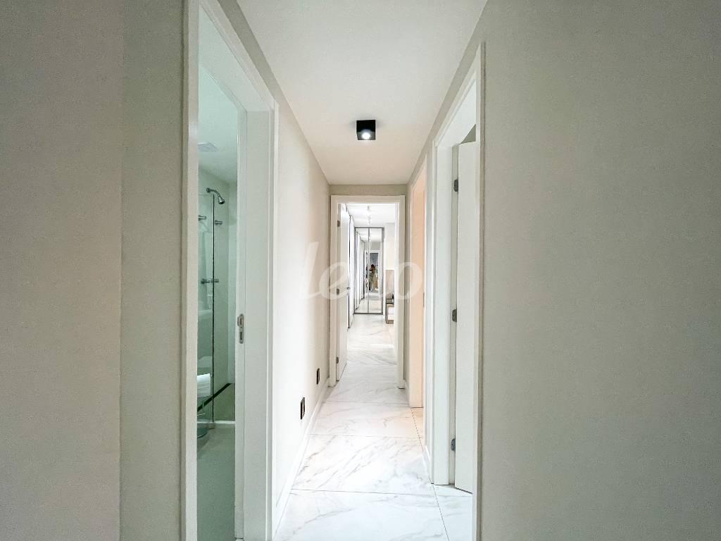 CORREDOR de Apartamento à venda, Padrão com 140 m², 3 quartos e 2 vagas em Vila Pompeia - São Paulo