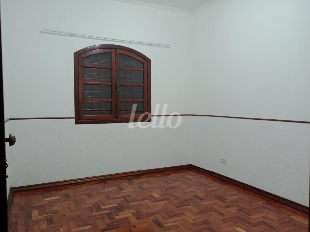 DORMITÓRIO de Casa à venda, térrea com 164 m², 3 quartos e 2 vagas em Vila Prudente - São Paulo