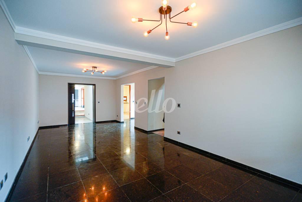 SALA de Casa à venda, sobrado com 280 m², 3 quartos e 7 vagas em Vila Clementino - São Paulo