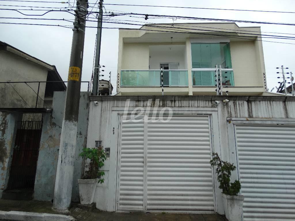 FACHADA de Casa à venda, sobrado com 200 m², 3 quartos e 4 vagas em Vila Cleonice - São Paulo