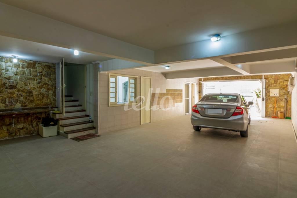 GARAGEM de Casa à venda, sobrado com 364 m², 4 quartos e 6 vagas em Jardim Franca - São Paulo