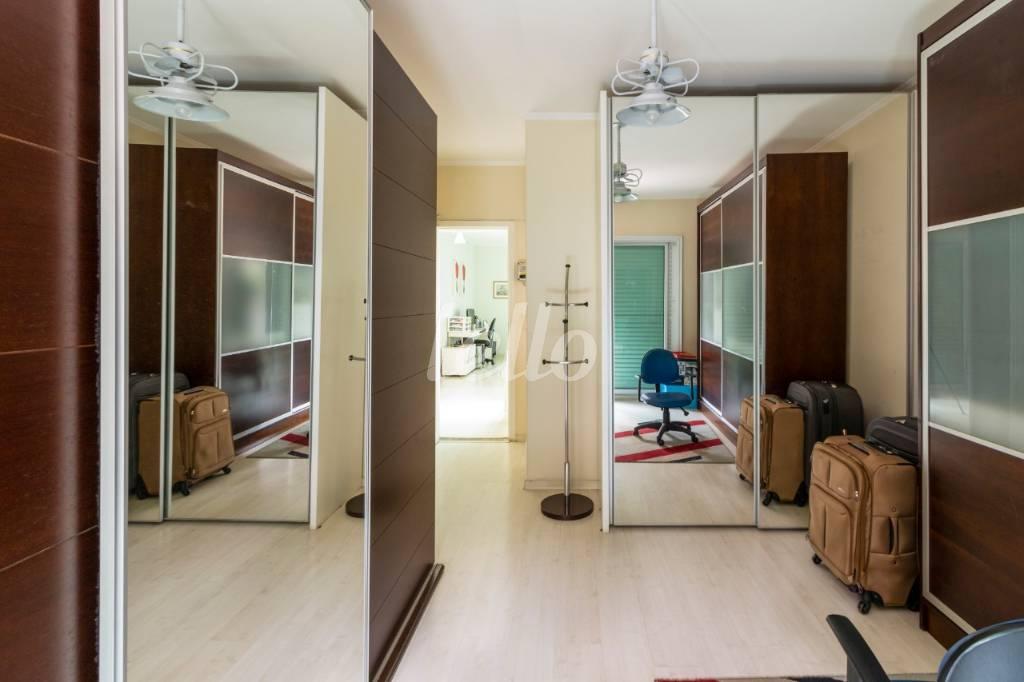 DORMITÓRIO 3 de Casa à venda, sobrado com 364 m², 4 quartos e 6 vagas em Jardim Franca - São Paulo
