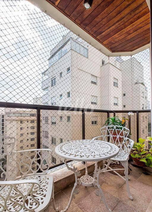 VARANDA de Apartamento à venda, Padrão com 163 m², 4 quartos e 3 vagas em Paraíso - São Paulo