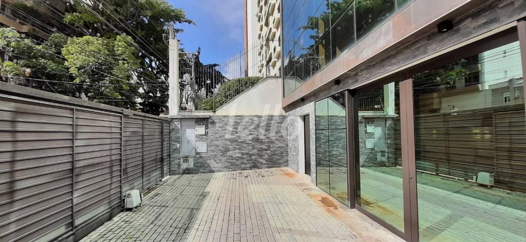 ESTACIONAMENTO de Prédio Comercial para alugar, Monousuário com 500 m², e 6 vagas em Indianópolis - São Paulo