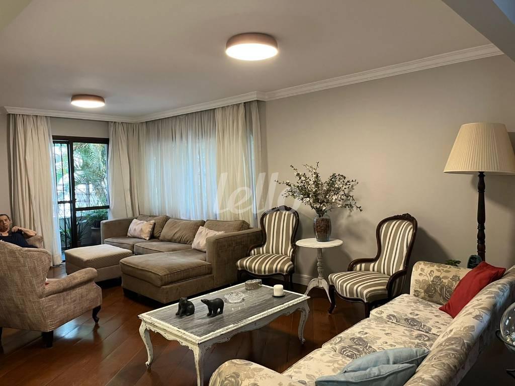 SALA de Apartamento à venda, Padrão com 160 m², 4 quartos e 3 vagas em Campo Belo - São Paulo