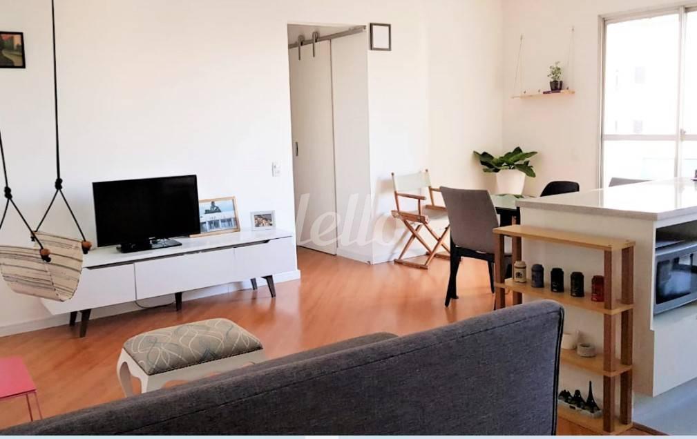 LIVING de Apartamento à venda, Padrão com 60 m², 2 quartos e 1 vaga em Vila Mariana - São Paulo