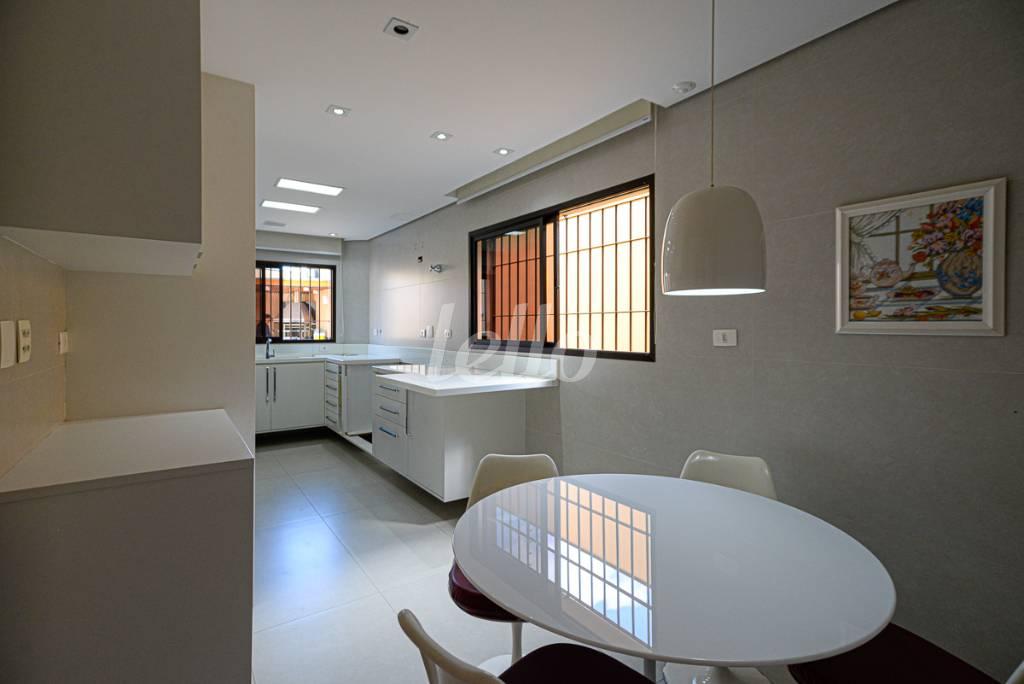 COPA E COZINHA de Casa à venda, sobrado com 378 m², 3 quartos e 4 vagas em Parque da Mooca - São Paulo