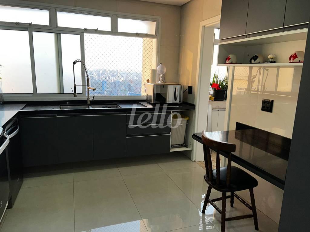 COZINHA de Apartamento à venda, Padrão com 351 m², 5 quartos e em Jardins - São Paulo