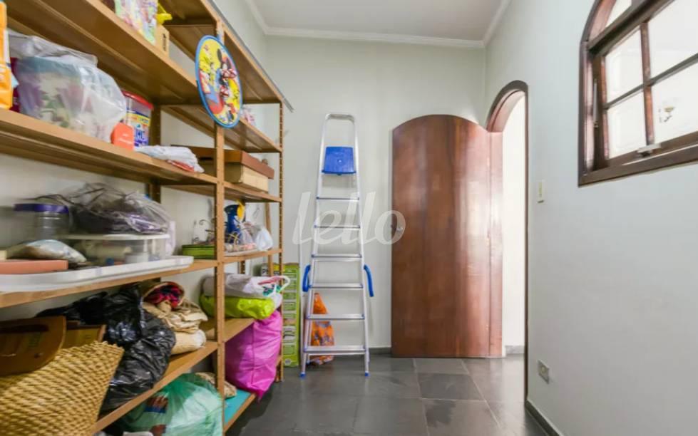 DISPENSA de Casa à venda, sobrado com 350 m², 5 quartos e 5 vagas em Mooca - São Paulo