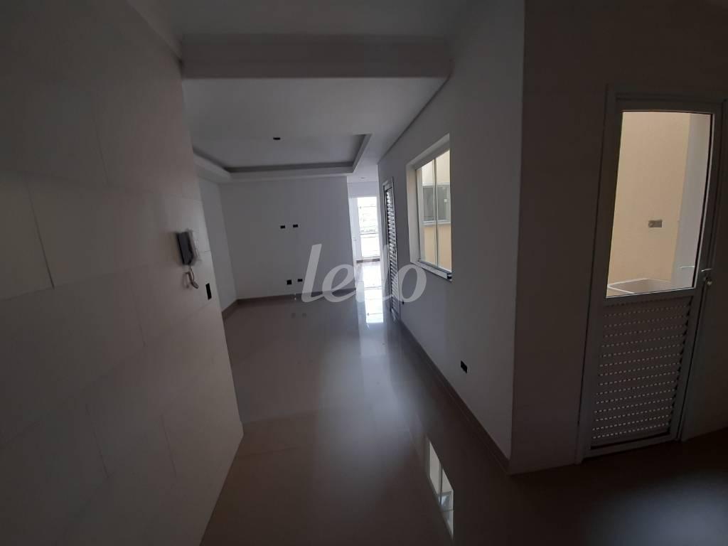 SALA DOIS AMBIENTES de Apartamento para alugar, Padrão com 49 m², 2 quartos e 1 vaga em Campestre - Santo André